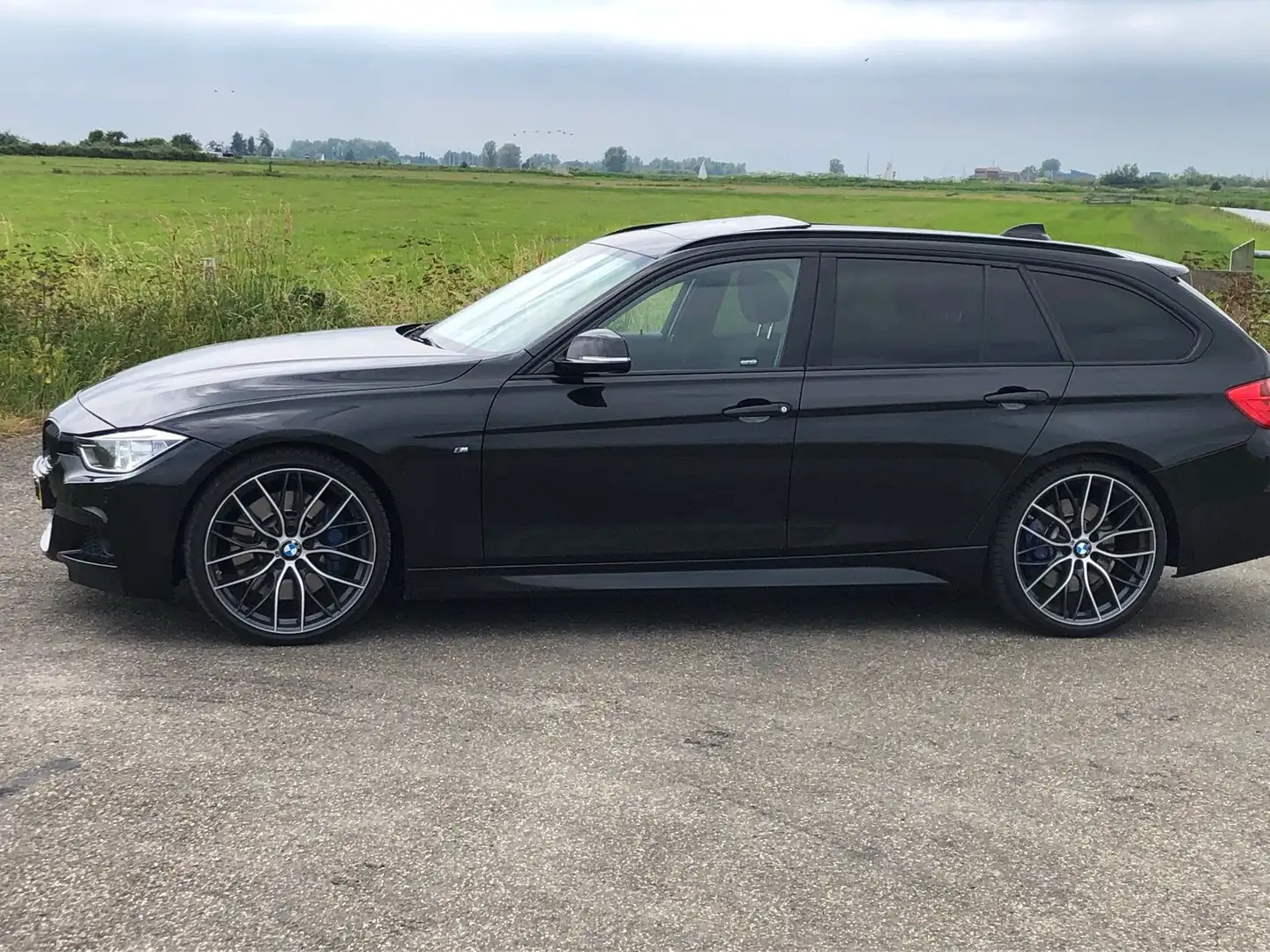 BMW 330 330d High Executive Black - 1