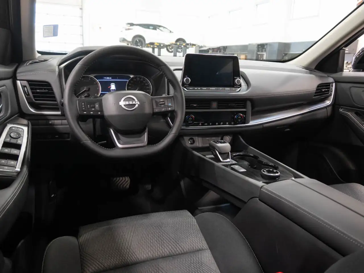 Nissan Rogue снимка Nissan Rogue