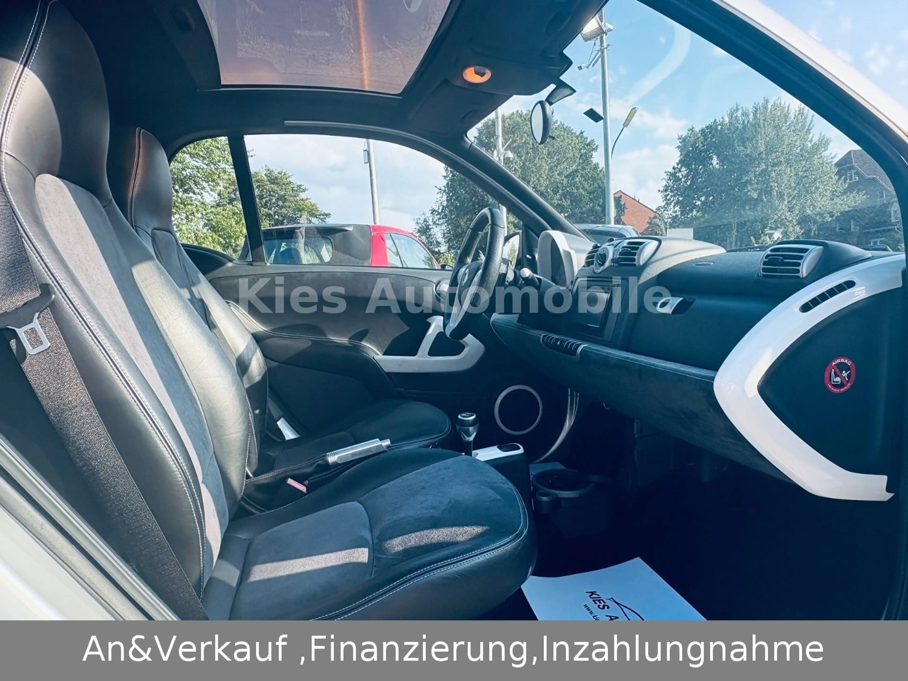 smart forTwo Pulse AUTOM/SITZH/PANO/KLIMA/LEDER/TÜV — photo 12