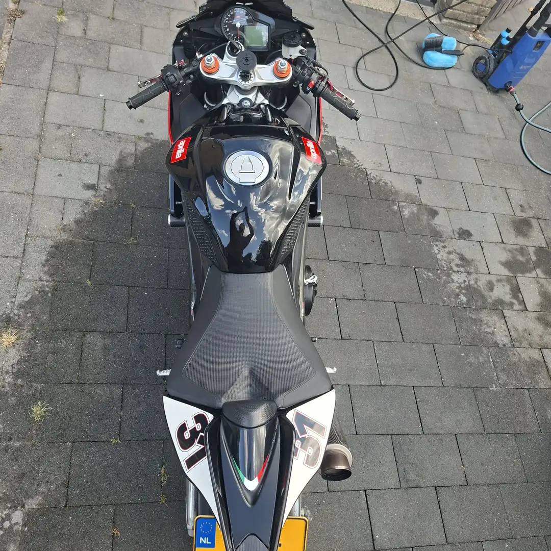 Aprilia RSV4 Zwart - 2