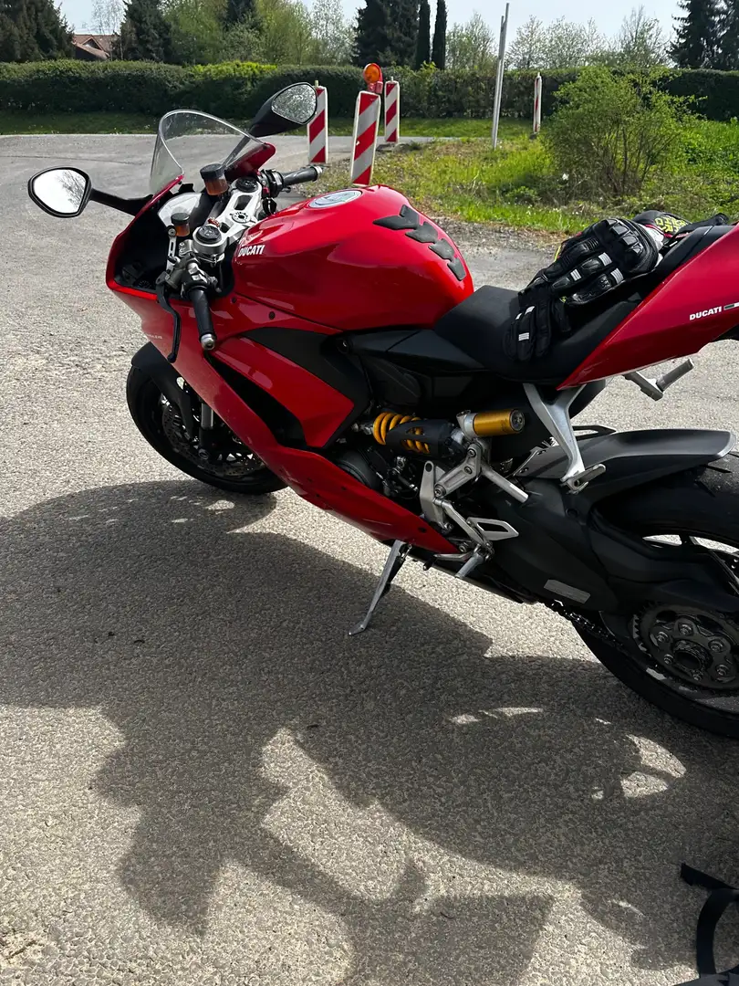 Ducati Panigale V2 Czerwony - 2