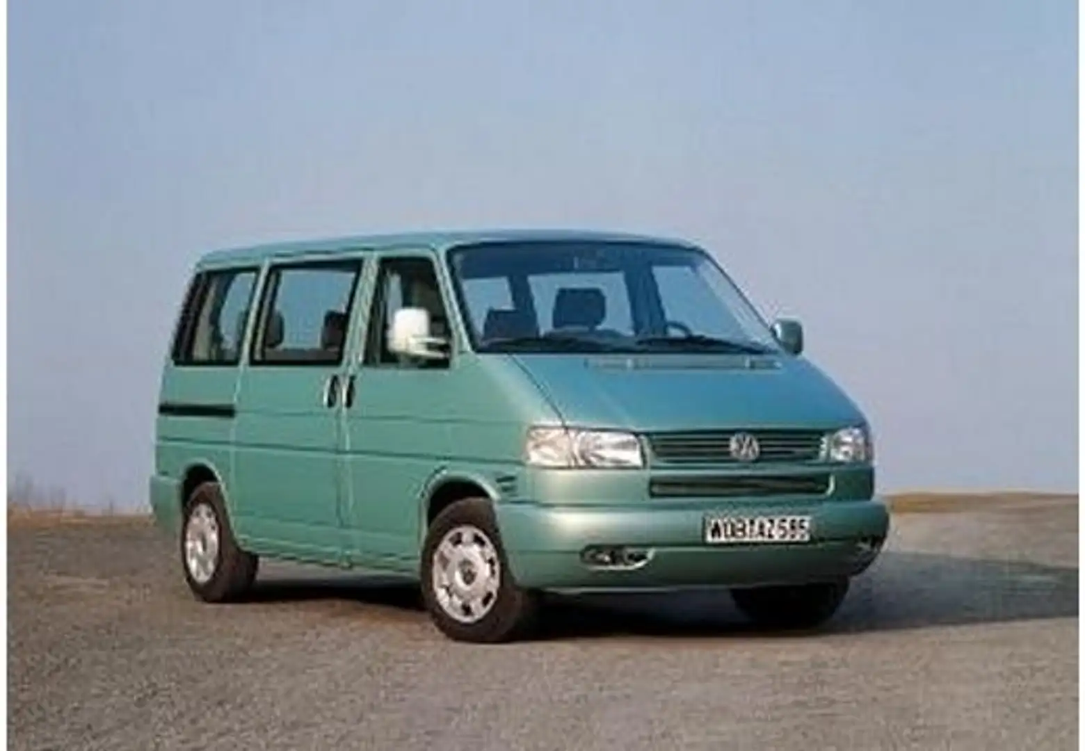 Volkswagen Multivan 2.5TDI 150 Rouge - 2
