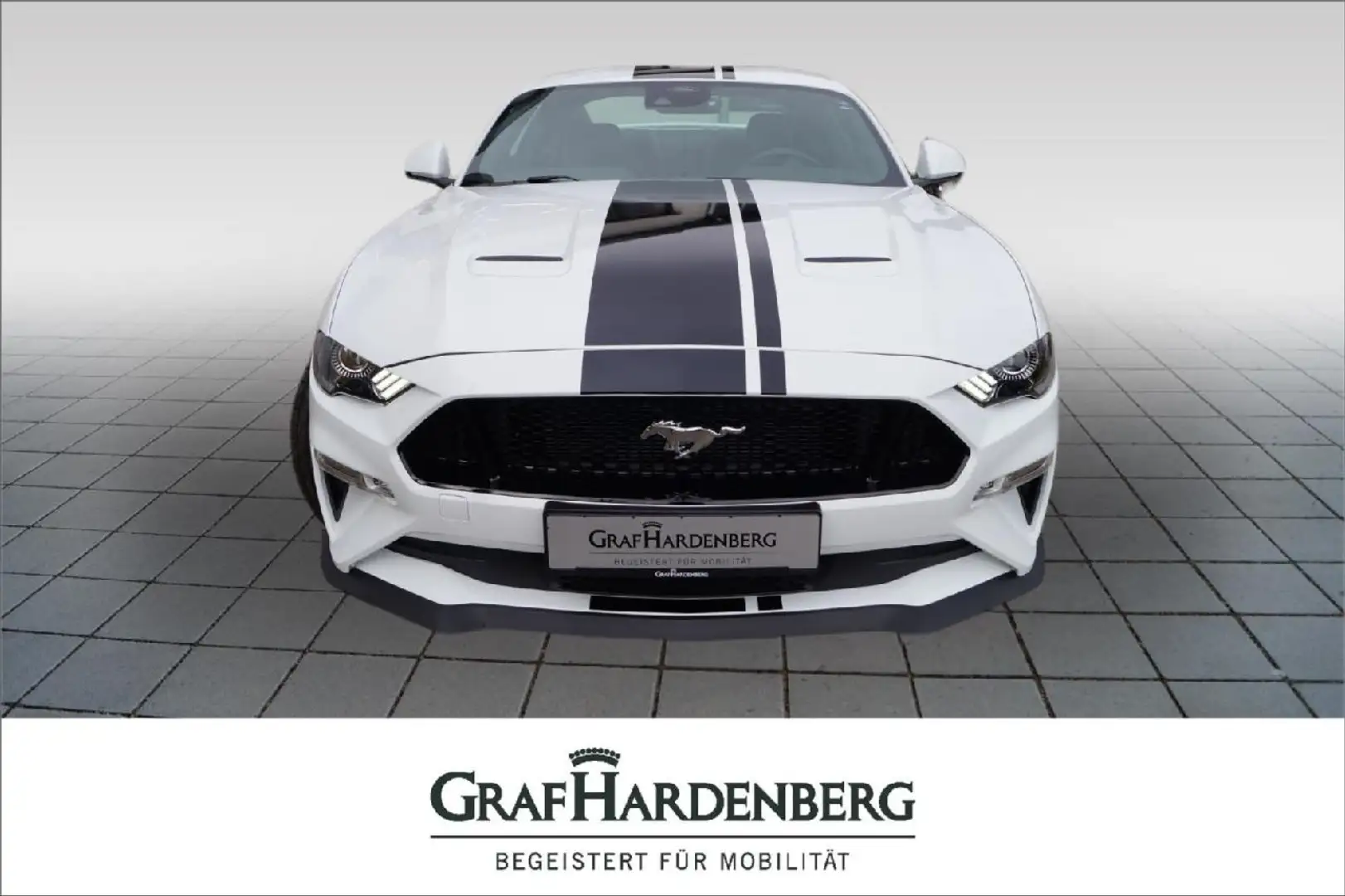 Ford Mustang GT White - 2