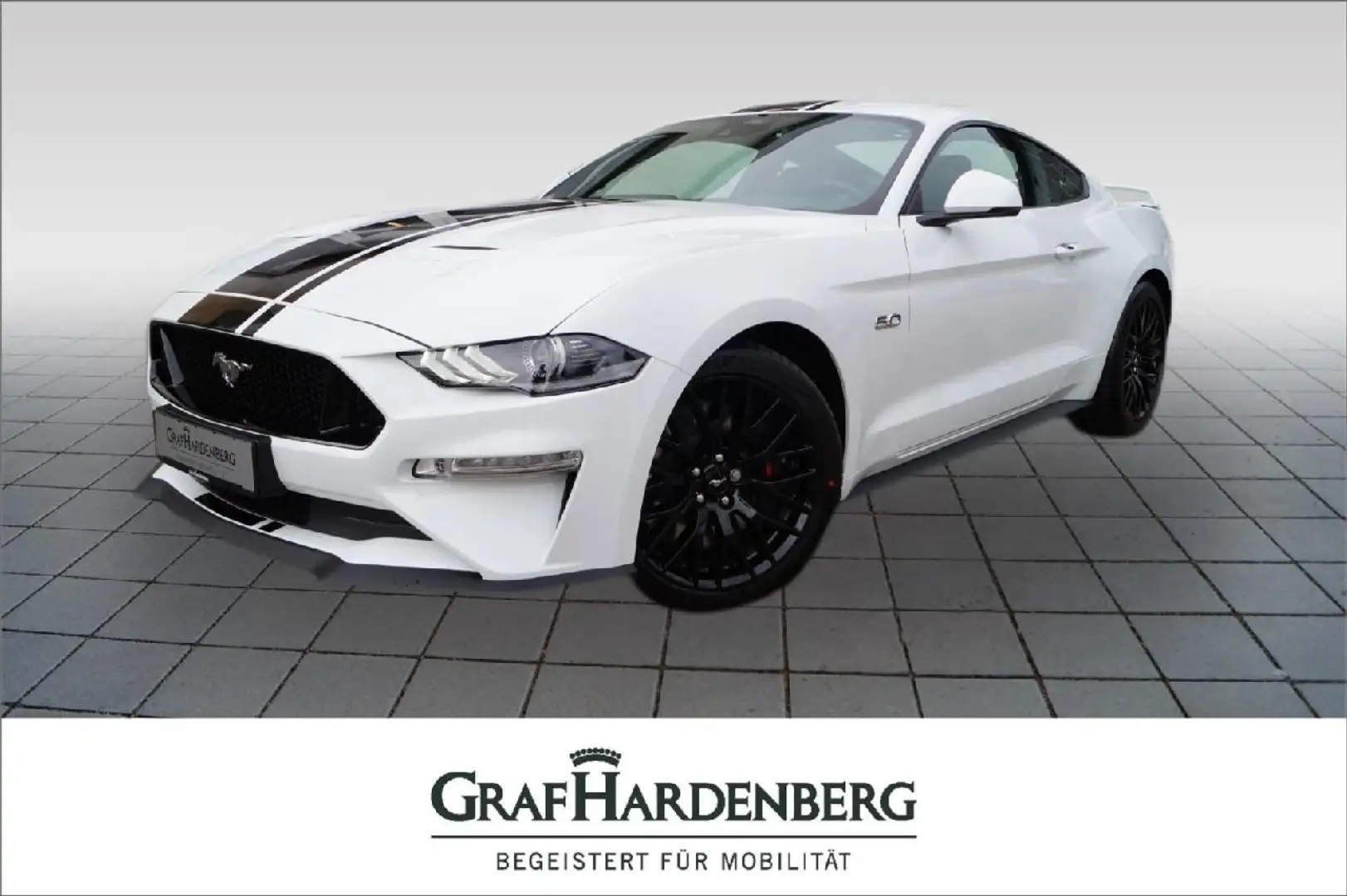 Ford Mustang GT White - 1
