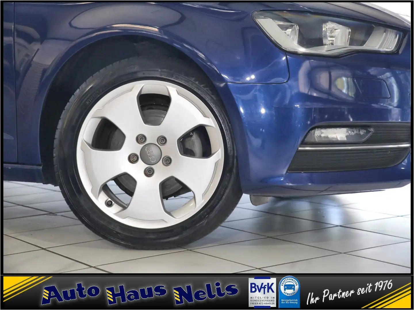 Audi A3 1,2 TFSI Attraction PDC Klima Tempomat Panora Blau - 2