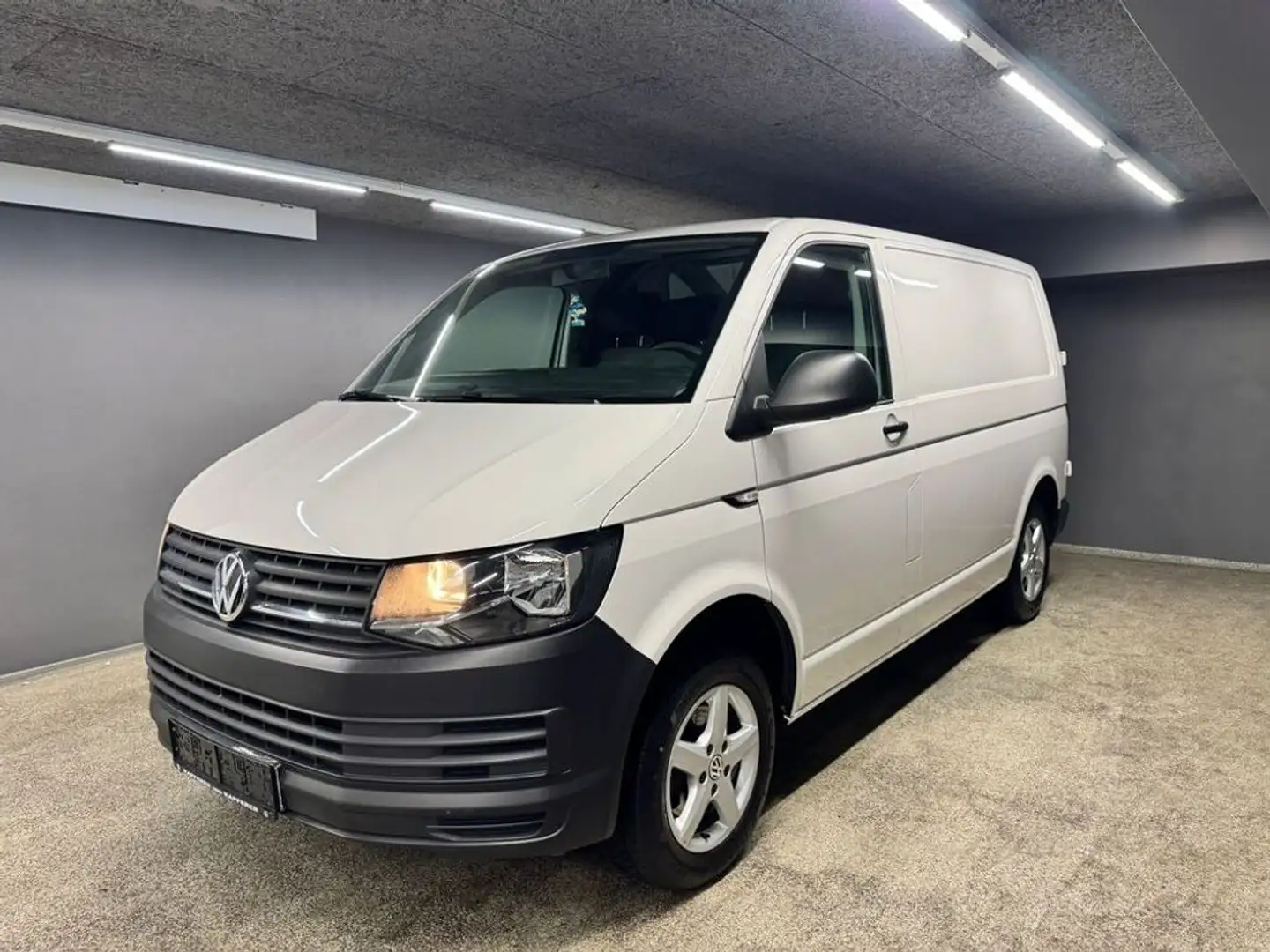 Volkswagen T6 Transporter Kasten Weiß - 1