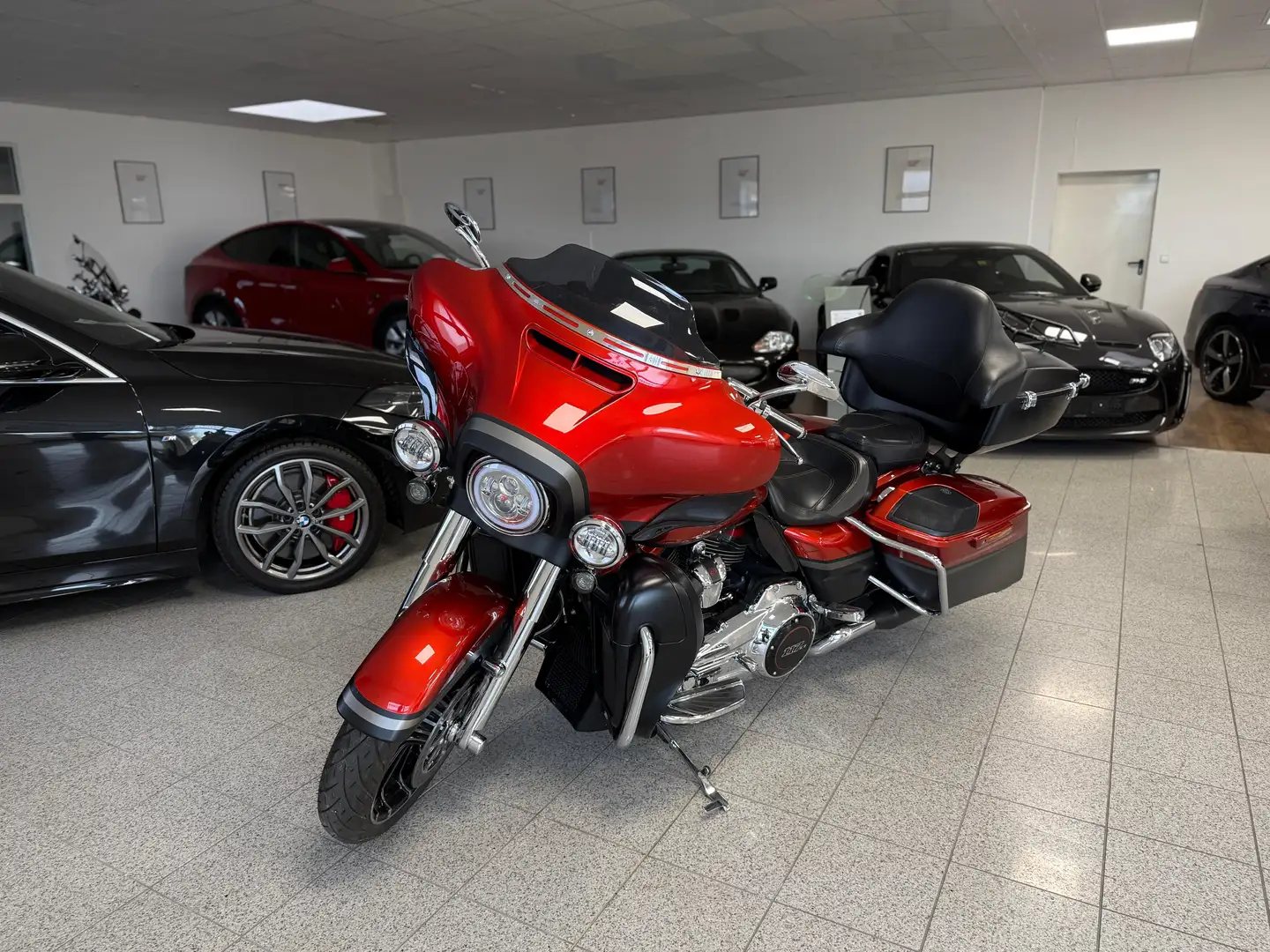 Harley-Davidson Street Glide CVO Street Glider/Griffheiz./LimitedEdition Oranžová - 1