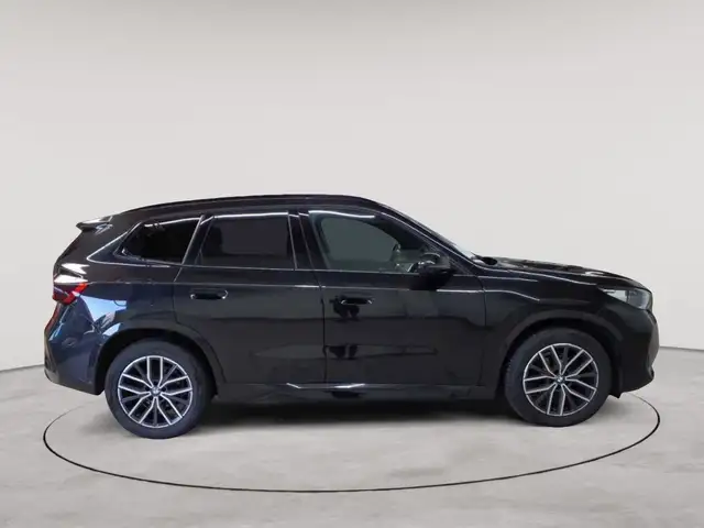 BMW X1 view 3