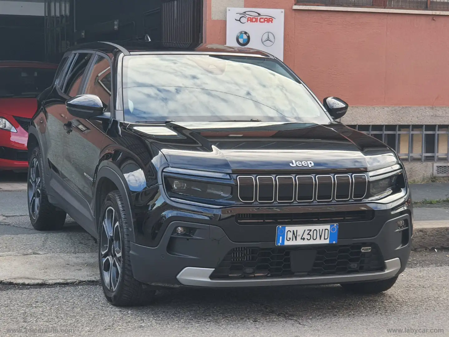 Jeep Avenger 1.2 Turbo Summit Noir - 1