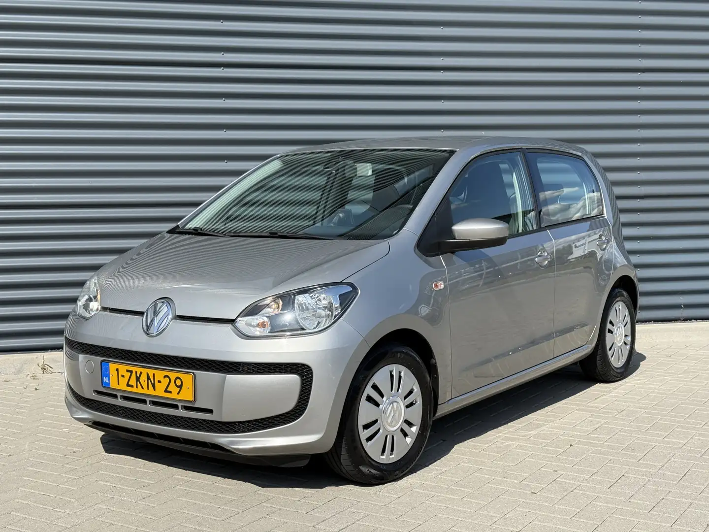 Volkswagen up! 1.0 move up! BlueMotion Navi Grijs - 1