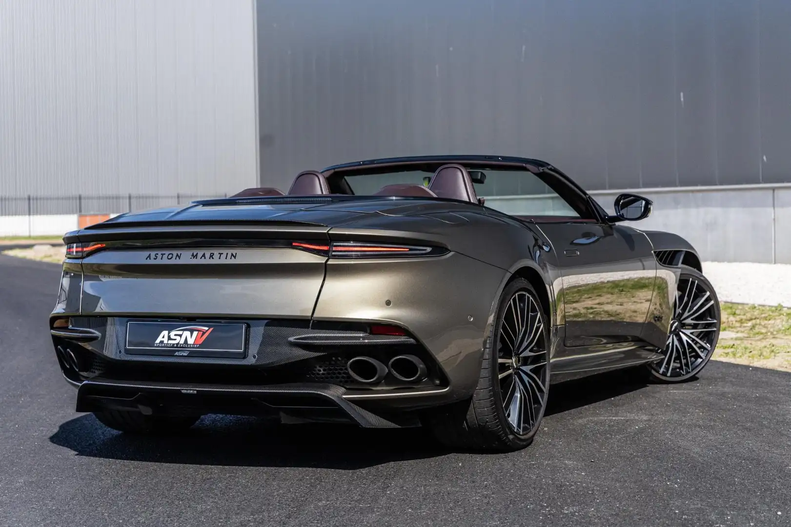 Aston Martin DBS Volante 5.2 V12 SUPERLEGGERA, 725 PK, Carbon/Body/ Zelená - 2