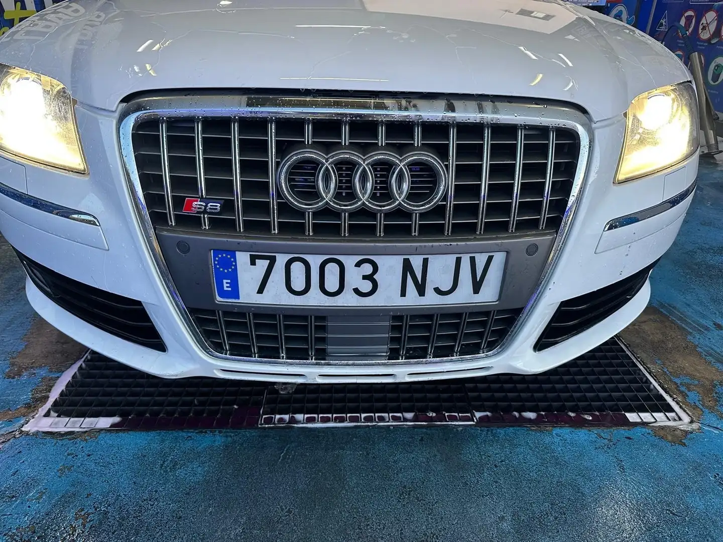 Audi S8 5.2 FSI quattro Tiptronic - 1