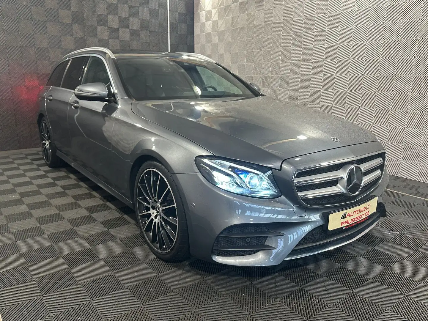 Mercedes-Benz E 200 T*AMG*360°-MULTIBEAM-BURMESTER-ST.HZ-ACC Gris - 1