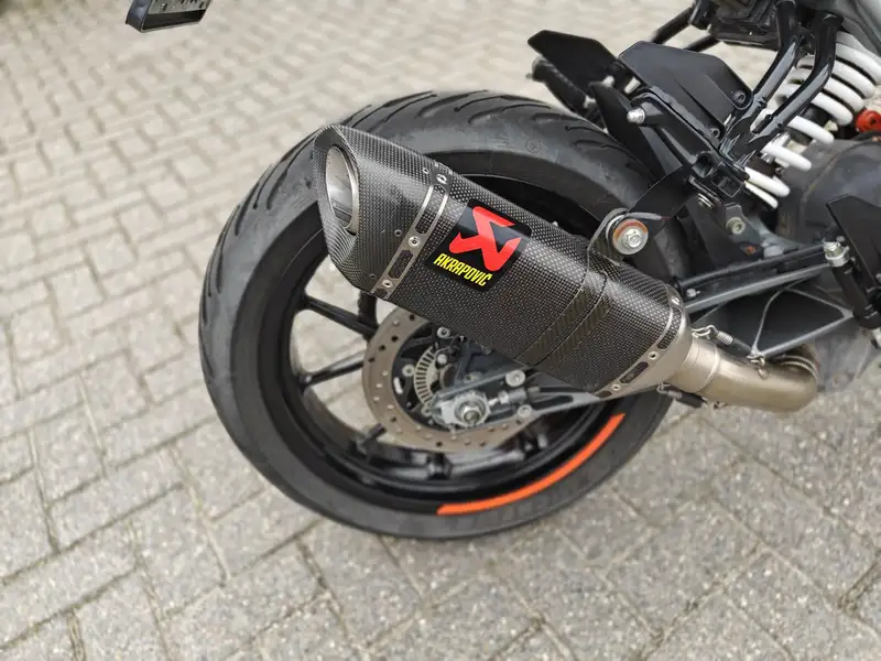 KTM 125 Duke - foto 2