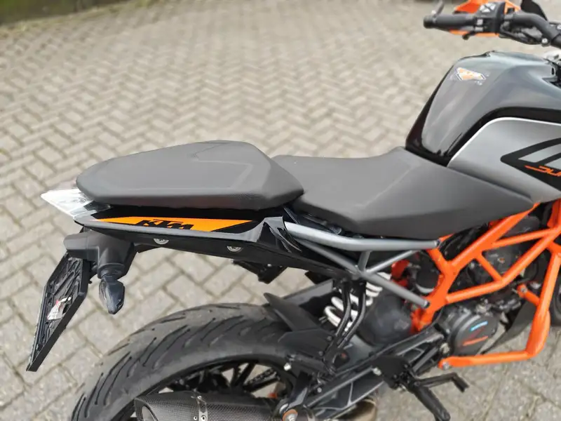 KTM 125 Duke - foto 5