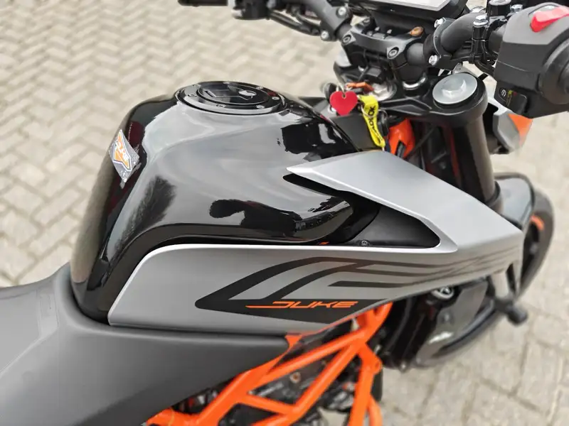KTM 125 Duke - foto 6