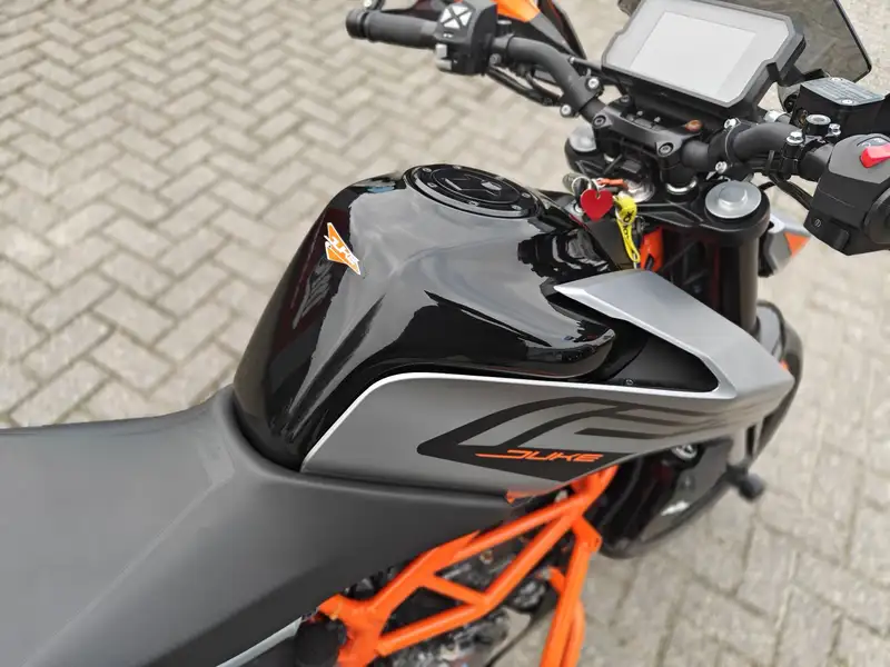 KTM 125 Duke - foto 7