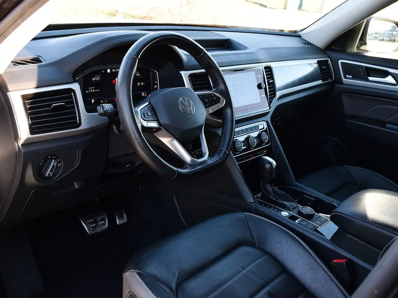 Volkswagen Atlas снимка Volkswagen Atlas