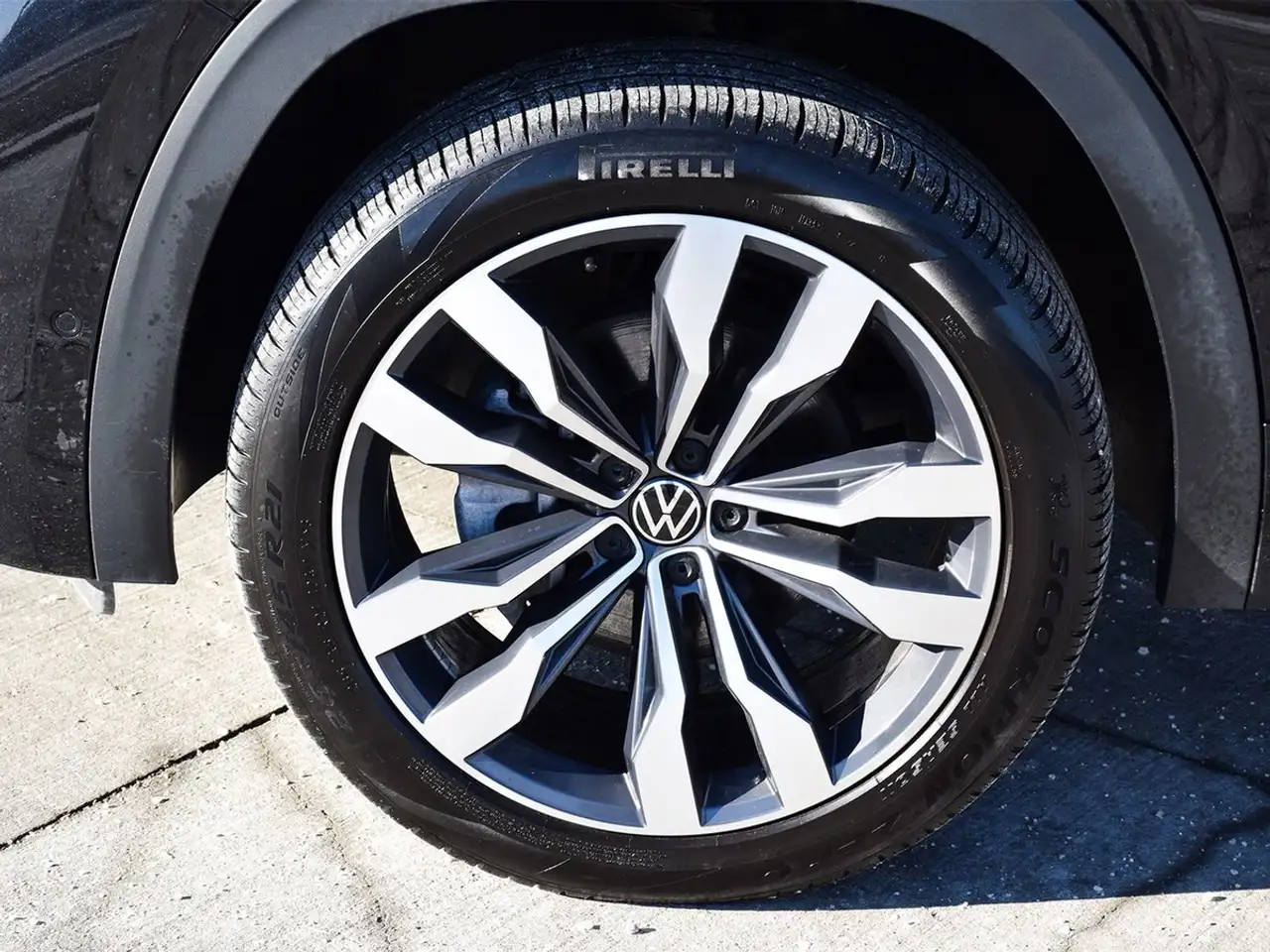Volkswagen Atlas снимка Volkswagen Atlas