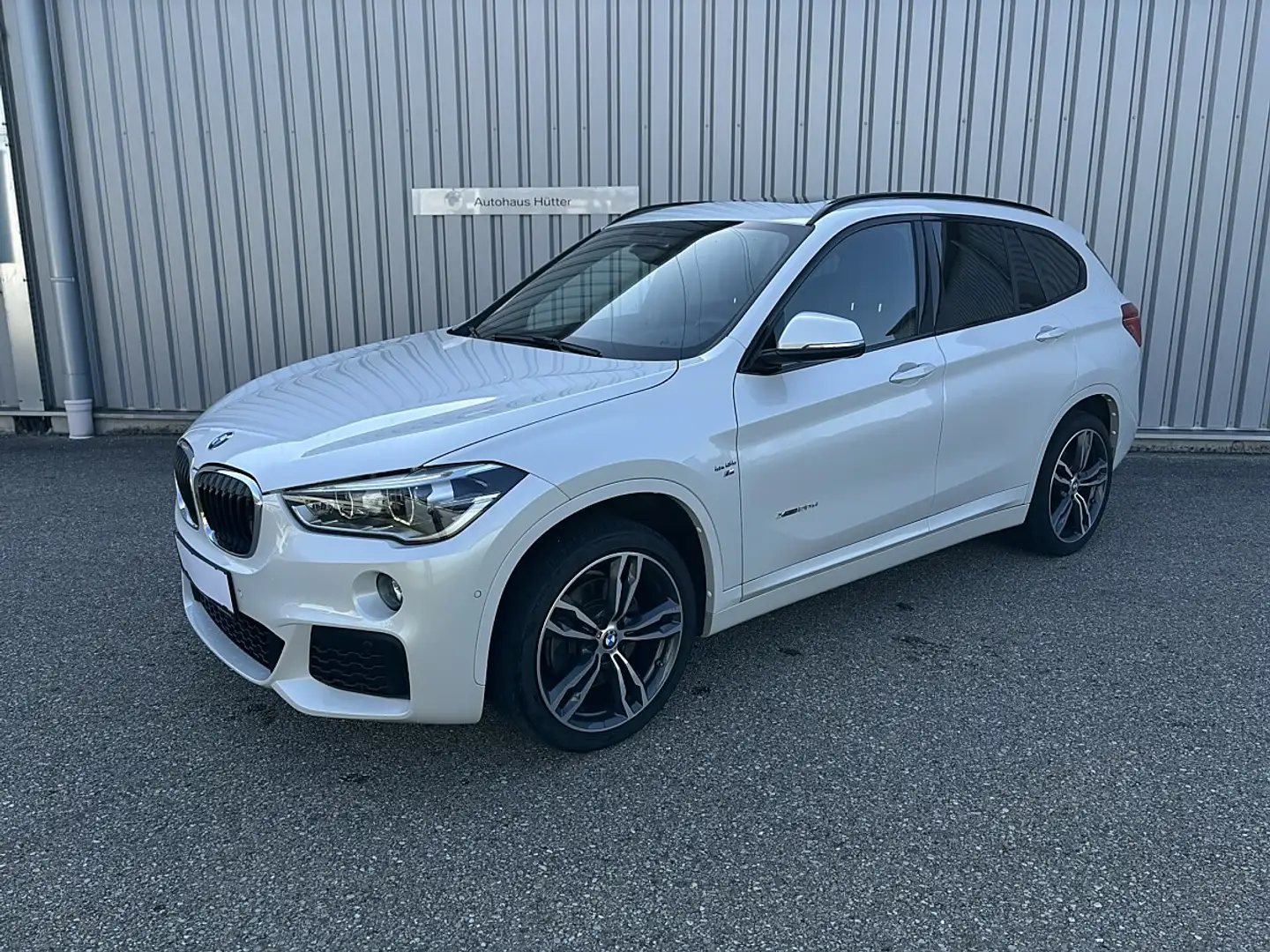 BMW X1 xDrive 20d Aut. HuD MSport Privatverkauf Weiß - 1
