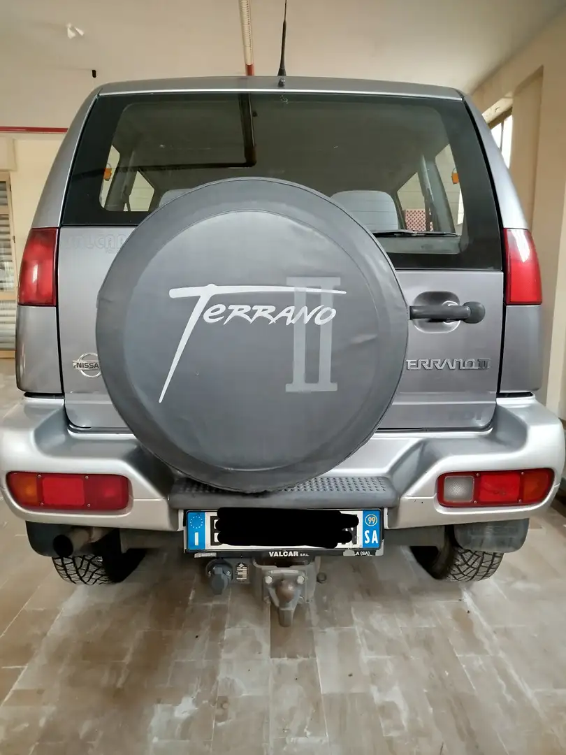 Nissan Terrano Terrano 3p 2.7 tdi SE Gris - 1