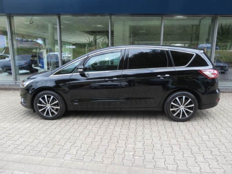 Ford S-Max Titanium AWD 7-Sitzer