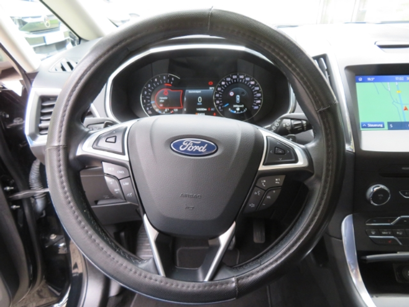 Ford S-Max Titanium AWD 7-Sitzer — photo 8
