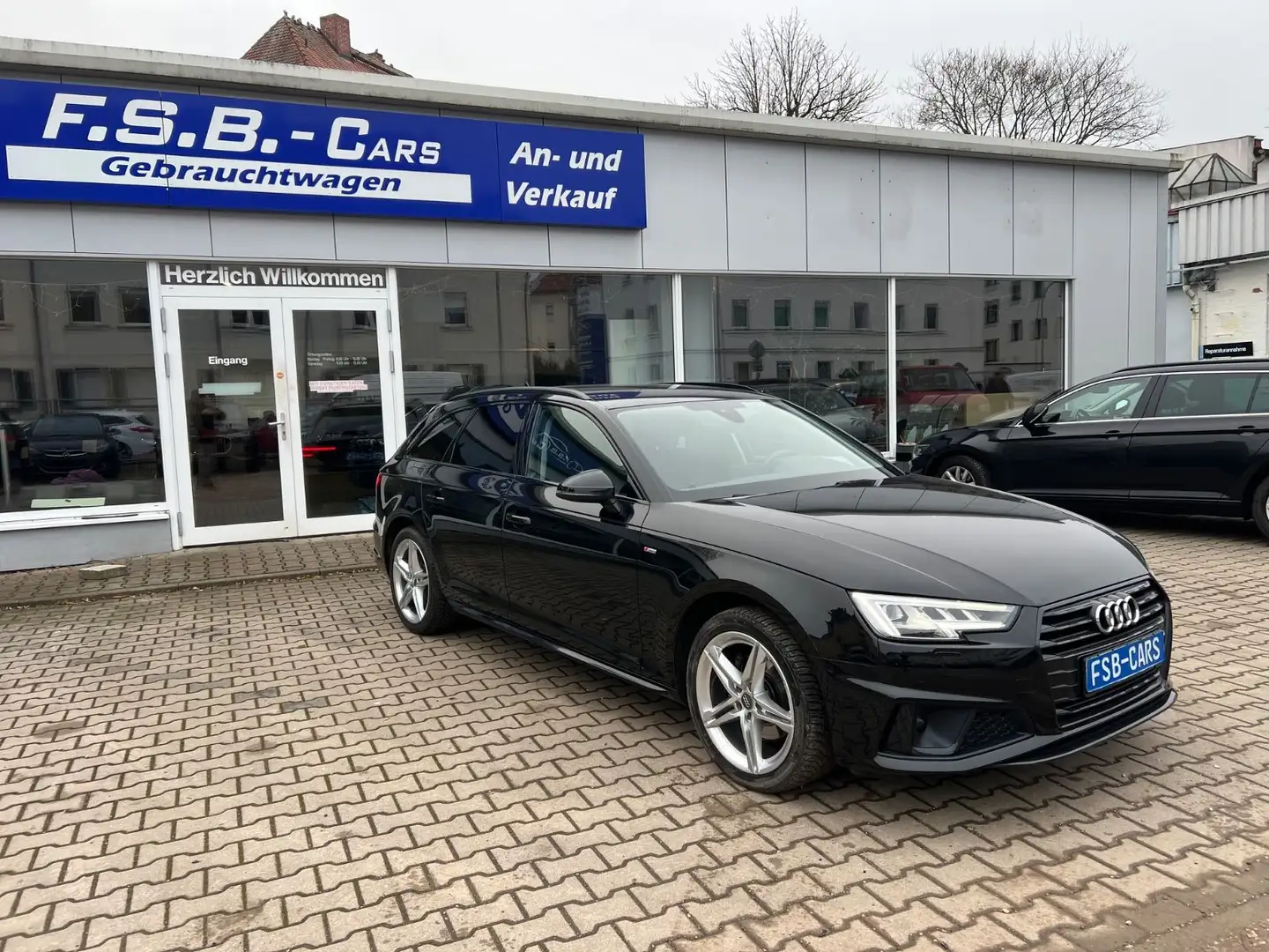 Audi A4 Avant 40 TFSI design S-Line Selection Schwarz - 2