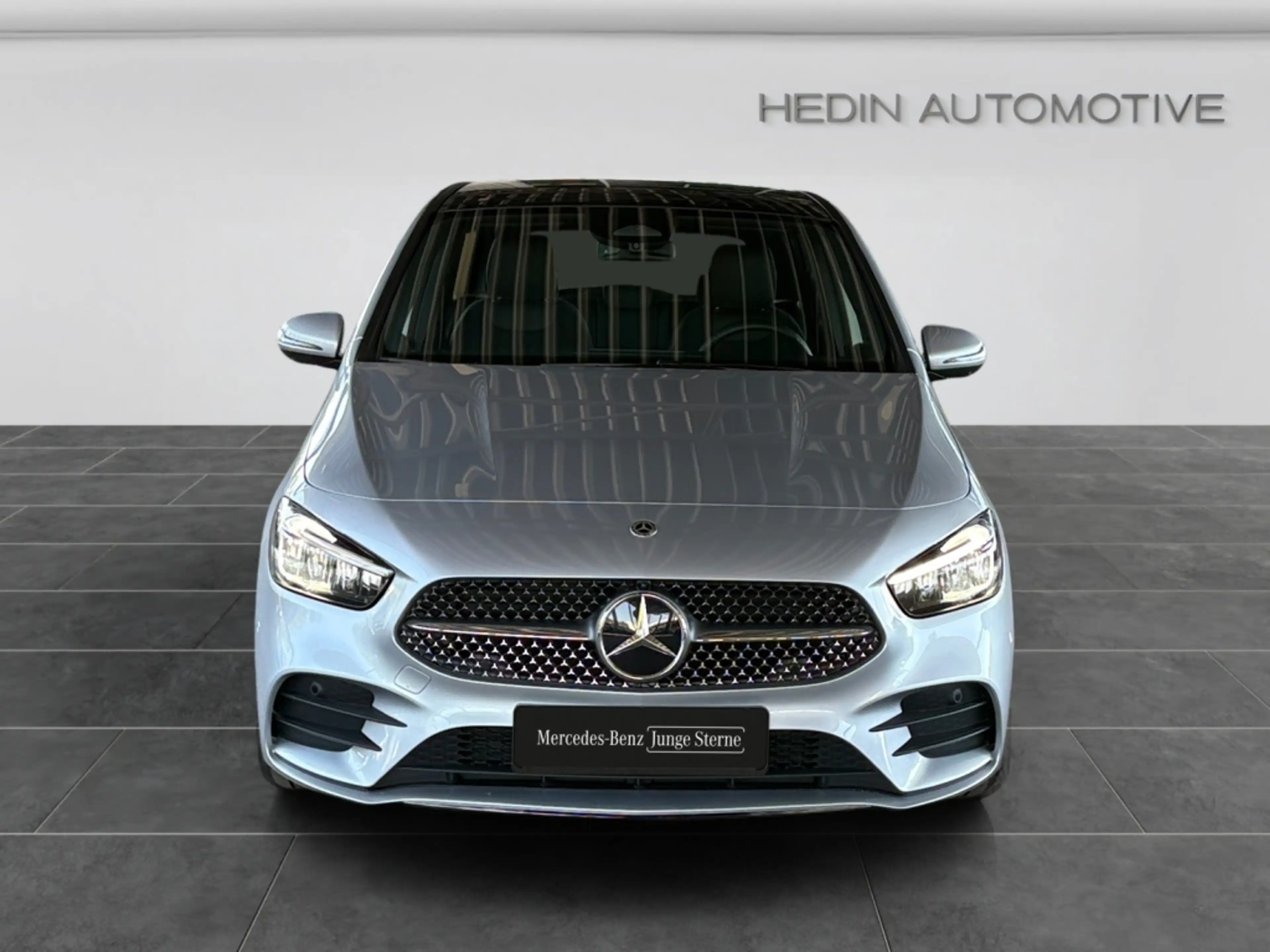 Mercedes-Benz B 200 d AMG|LED|AMB|DISTR+|PANO|360°|AHK|SHZ|CarP — photo 9