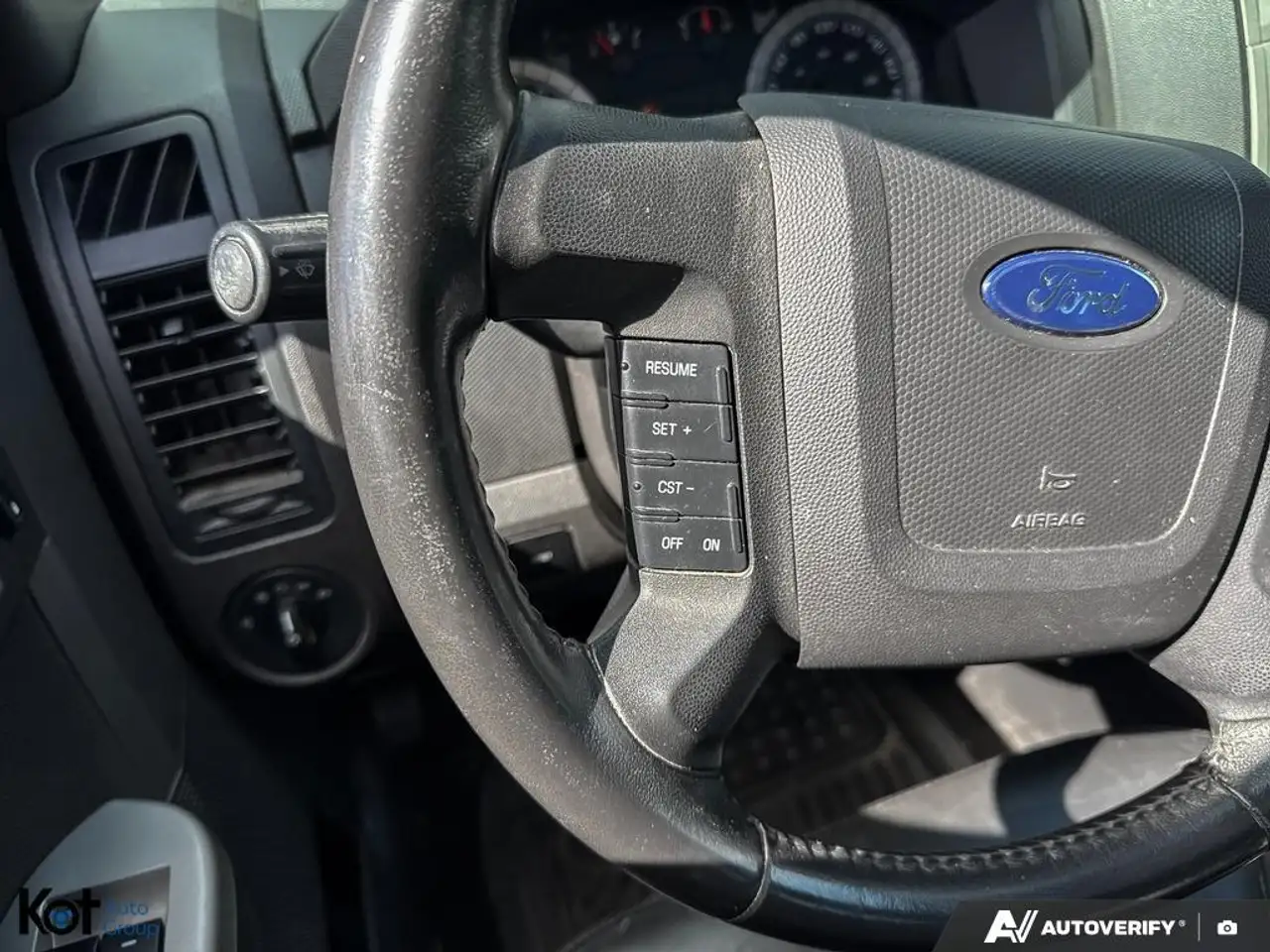 Ford Escape снимка Ford Escape