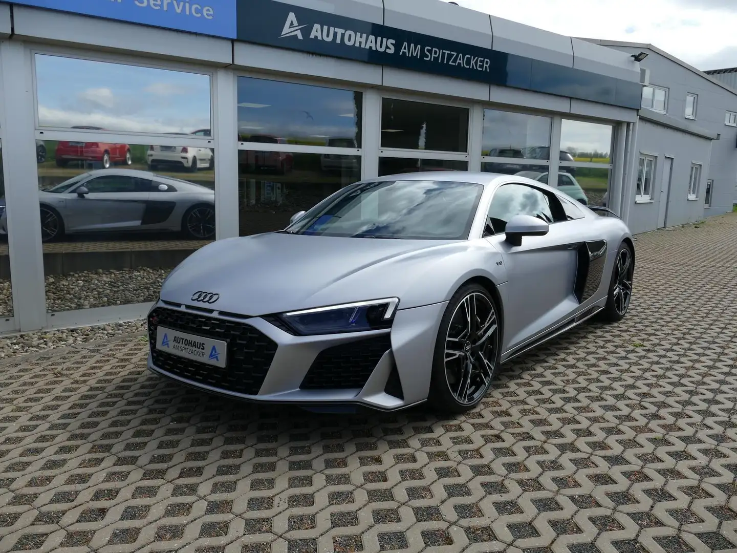 Audi R8 V10 quattro PERFORMANCE *MATT* UVP249 Silber - 2