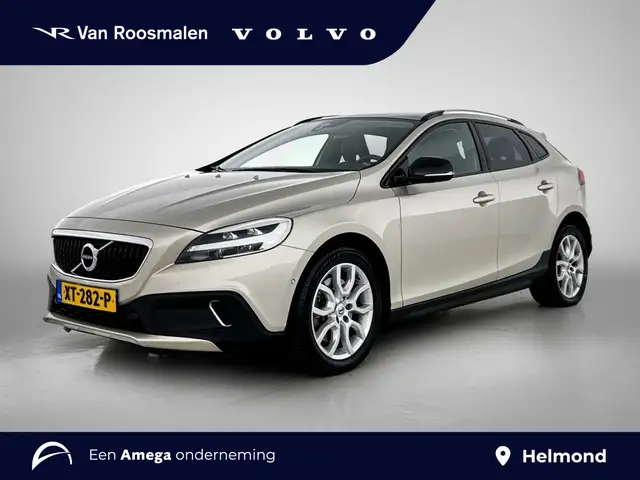 Volvo V40 Cross Country 1.5 T3 Polar+ Luxury | Trekhaak | Panoramadak | Ac