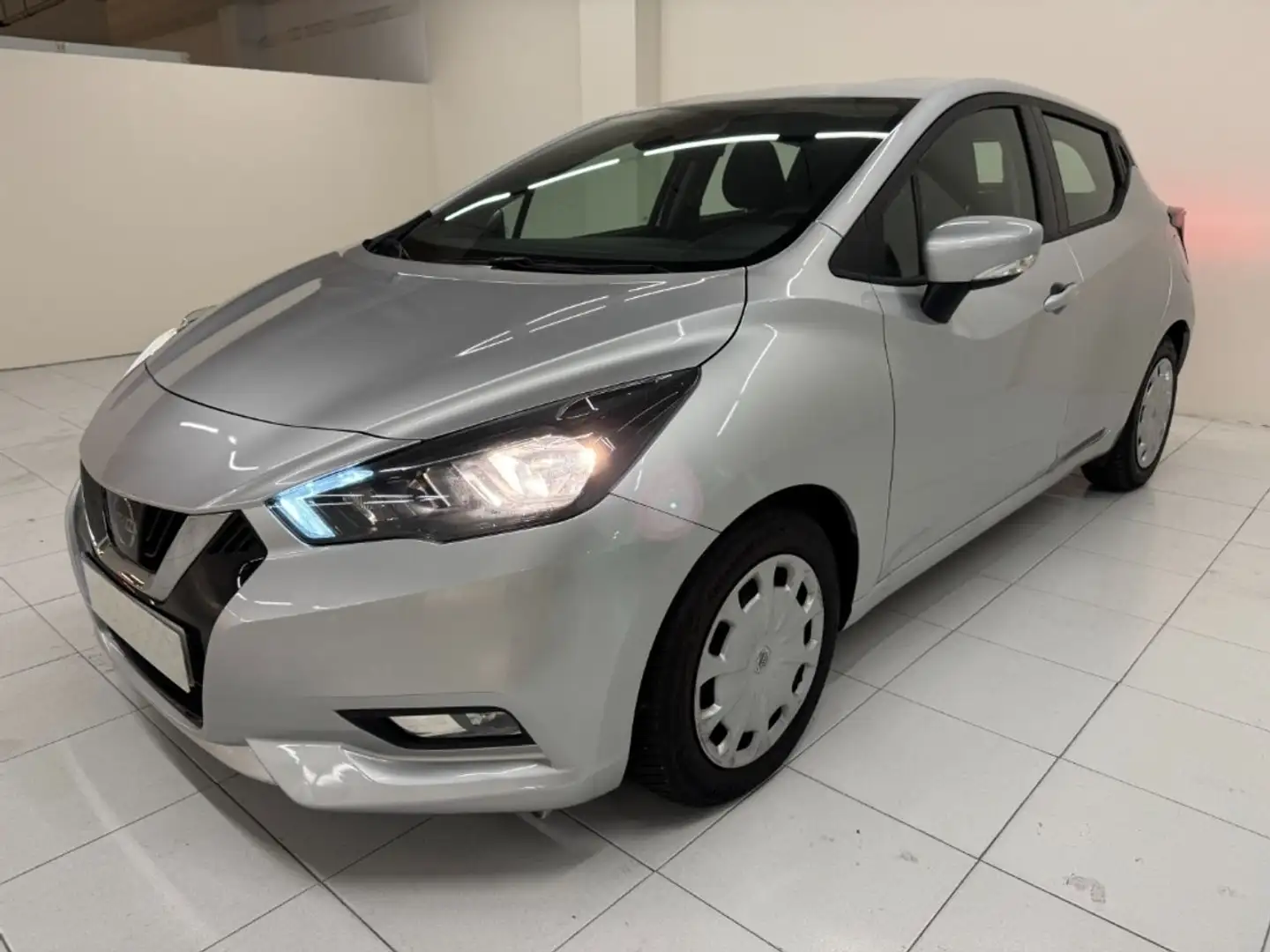 Nissan Micra IG-T Acenta Sprint 92 Plateado - 1