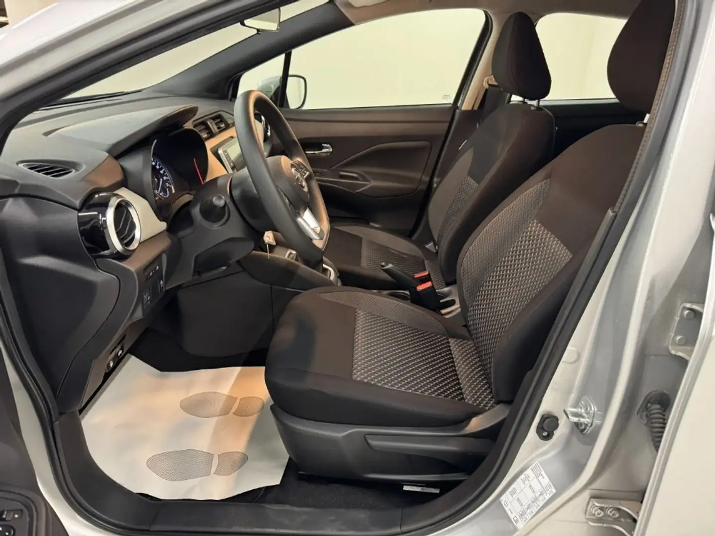 Nissan Micra IG-T Acenta Sprint 92 Plateado - 2