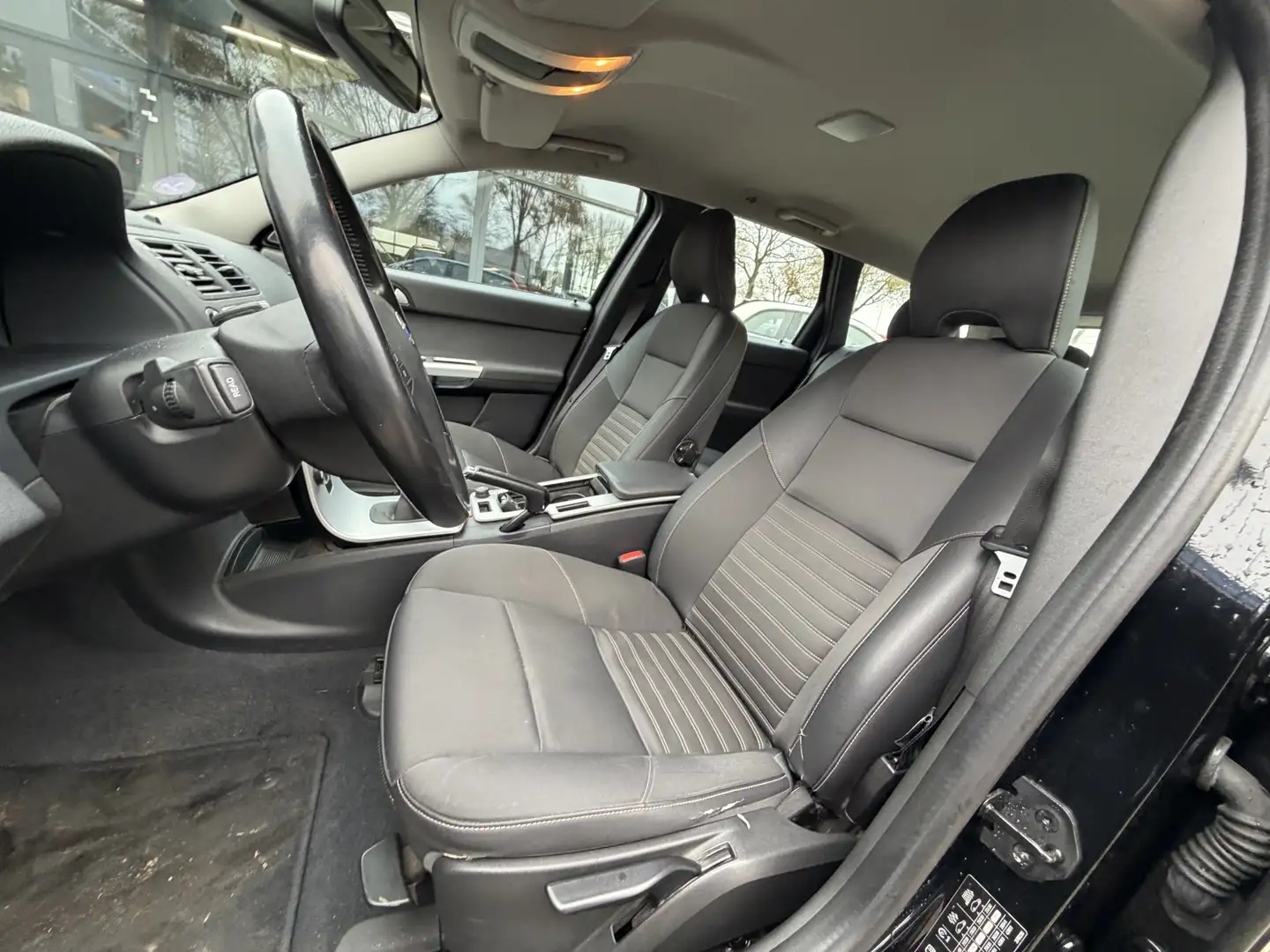 Volvo V50 2.0 Sport Climate control/Cruise/Trekhaak/Navigati Nero - 2