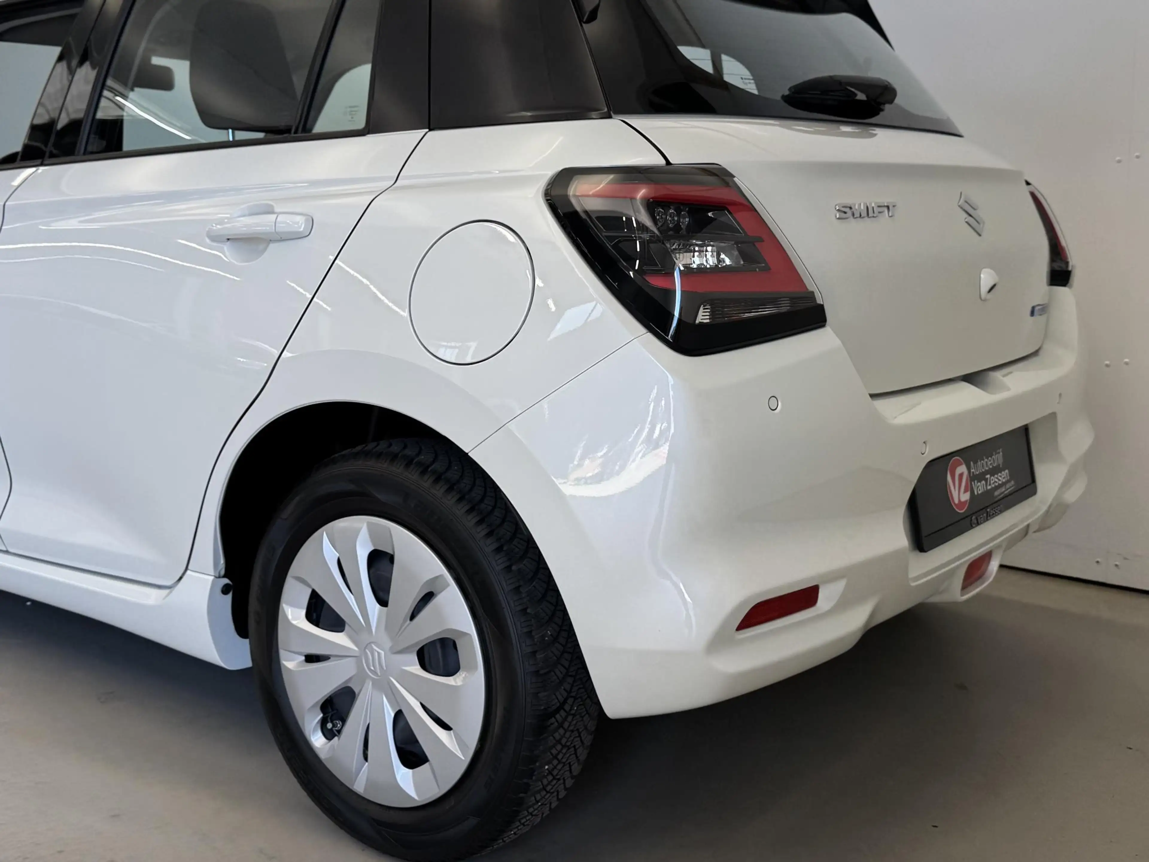 Suzuki Swift 1.2 Comfort Smart Hybrid | Keyless | APP Connect | — photo 5