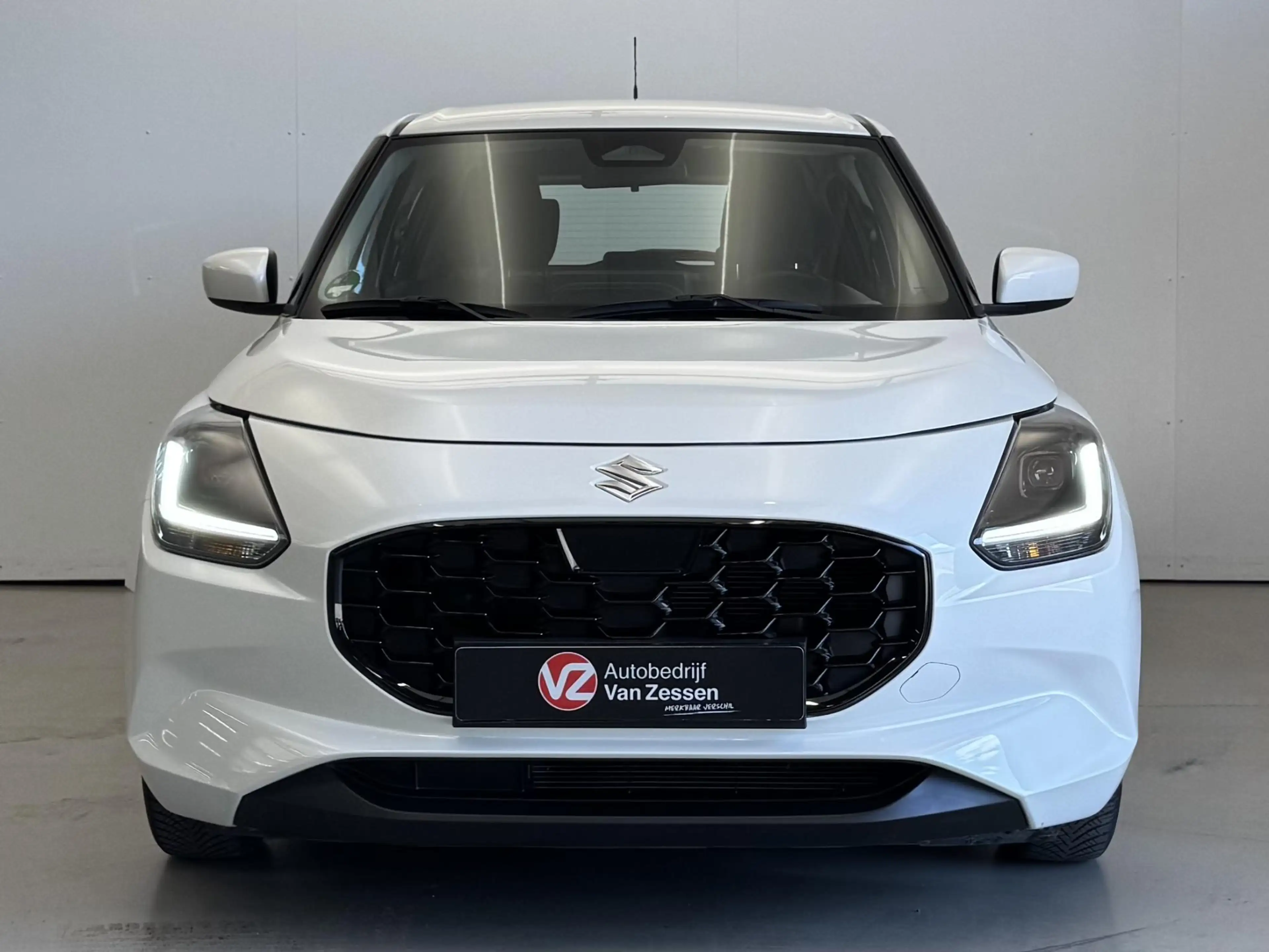 Suzuki Swift 1.2 Comfort Smart Hybrid | Keyless | APP Connect | — photo 2