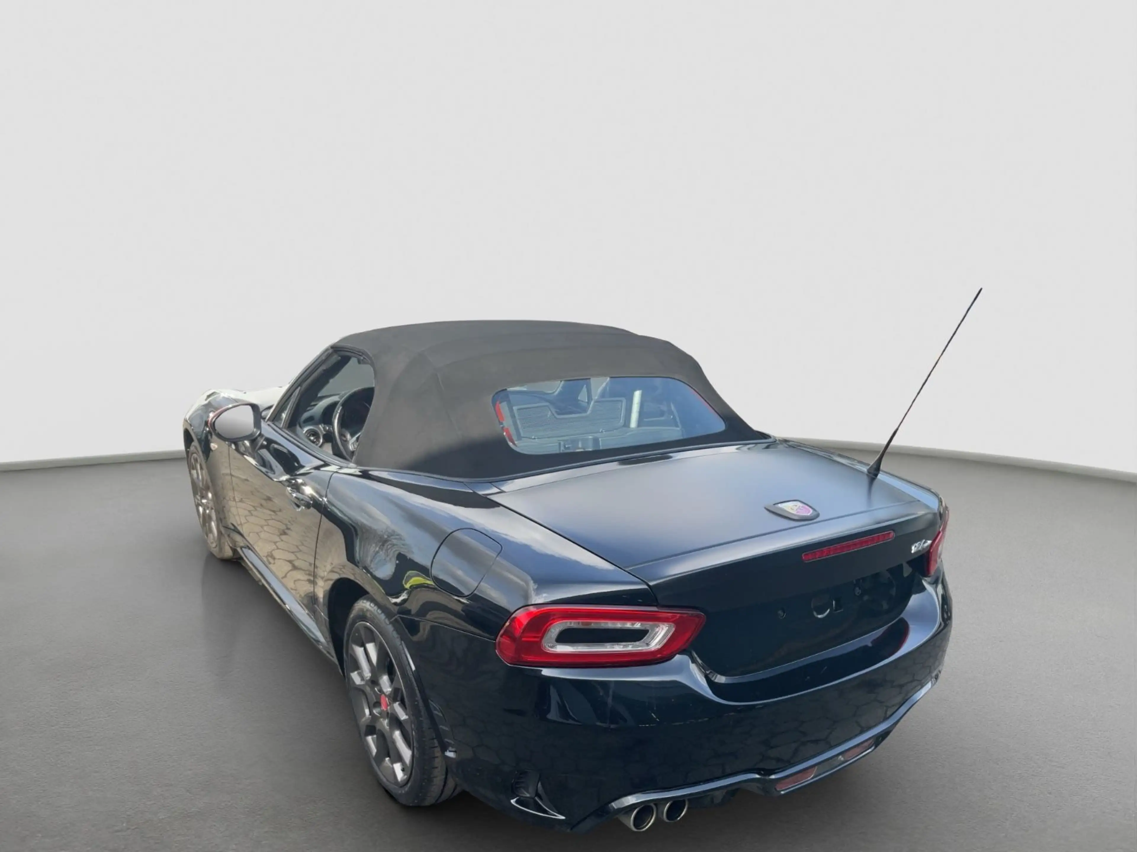 Abarth 124 Spider Turismo — photo 9