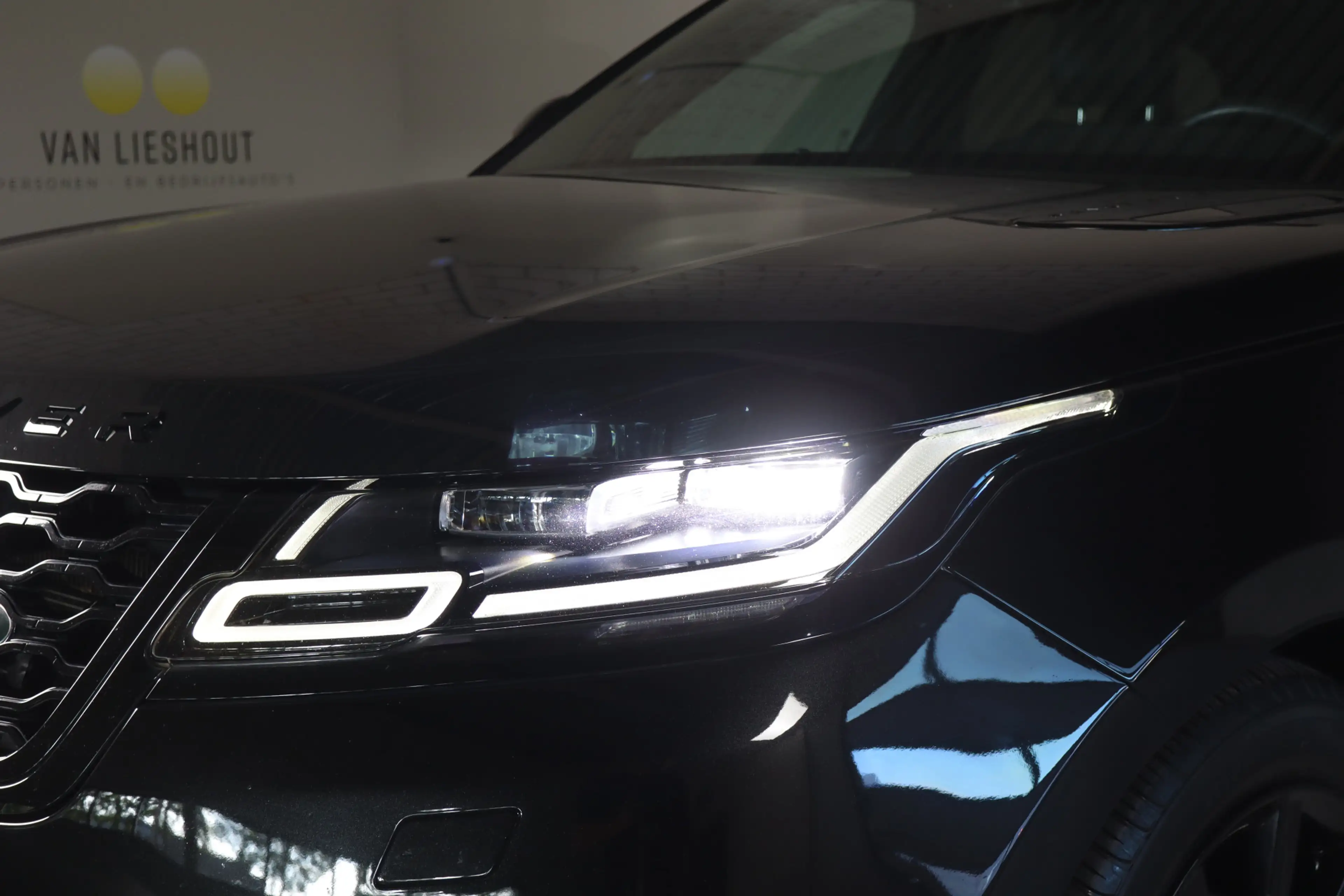 Land Rover Range Rover Velar 3.0 D300 AWD HSE Pano I Meridian I Elek Trekhaak — photo 33