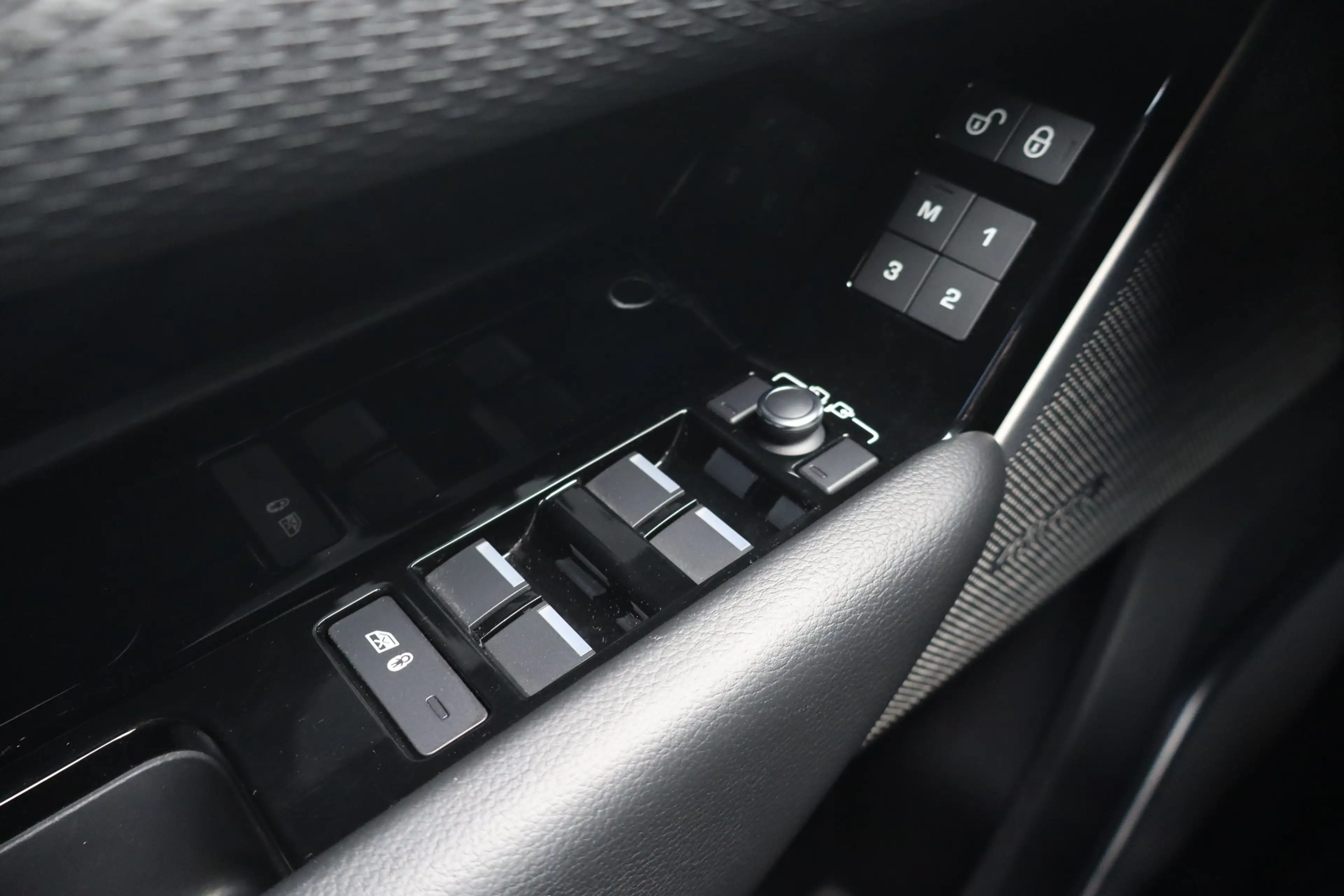 Land Rover Range Rover Velar 3.0 D300 AWD HSE Pano I Meridian I Elek Trekhaak — photo 37