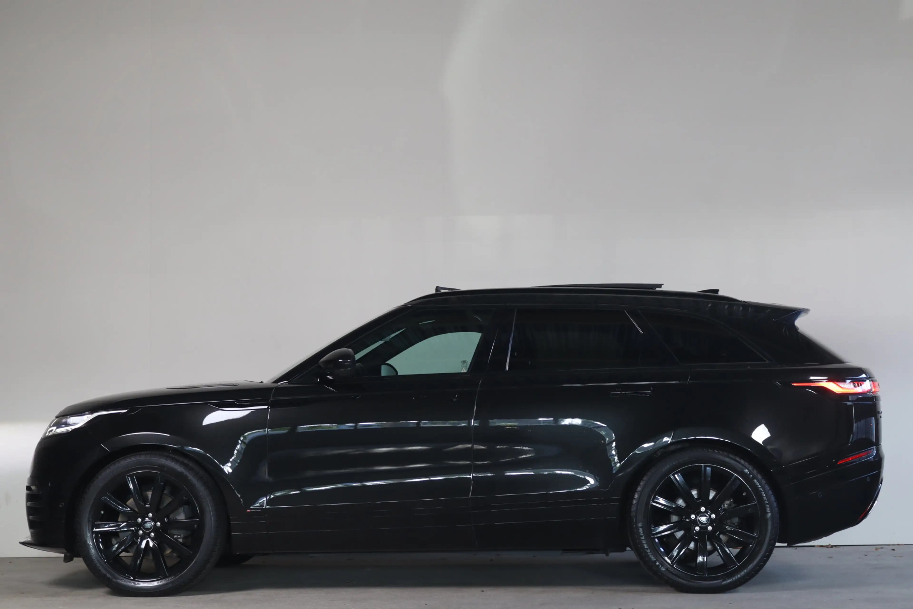 Land Rover Range Rover Velar 3.0 D300 AWD HSE Pano I Meridian I Elek Trekhaak — photo 16