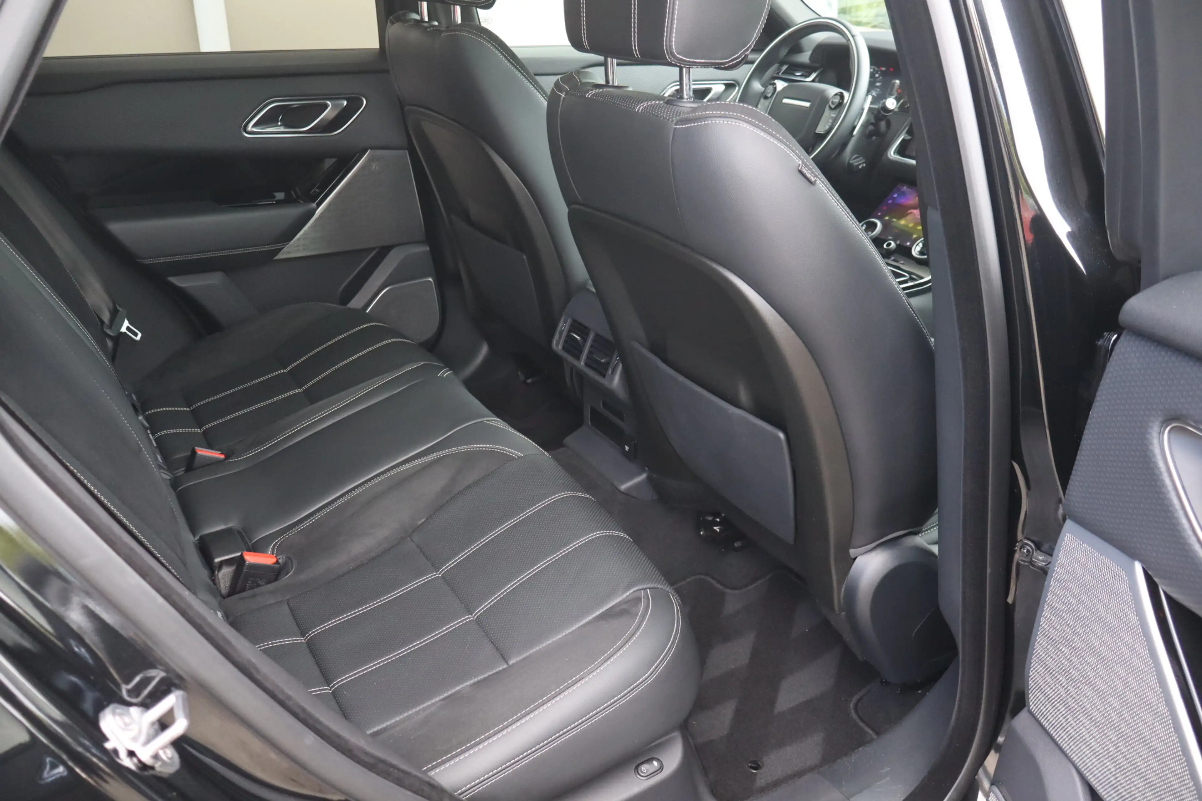 Land Rover Range Rover Velar 3.0 D300 AWD HSE Pano I Meridian I Elek Trekhaak — photo 38