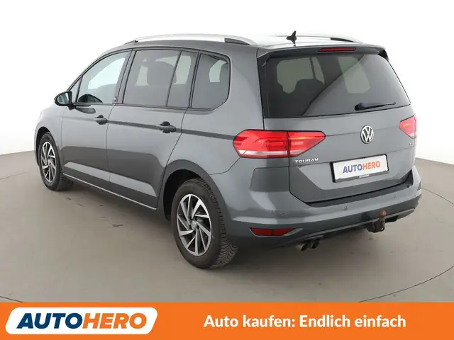 Volkswagen Touran view 4