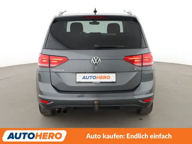 Volkswagen Touran view 5