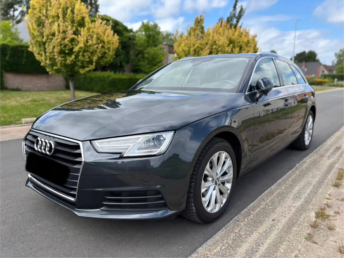Audi A4 Avant 2.0 TDI Xenon Grijs - 1