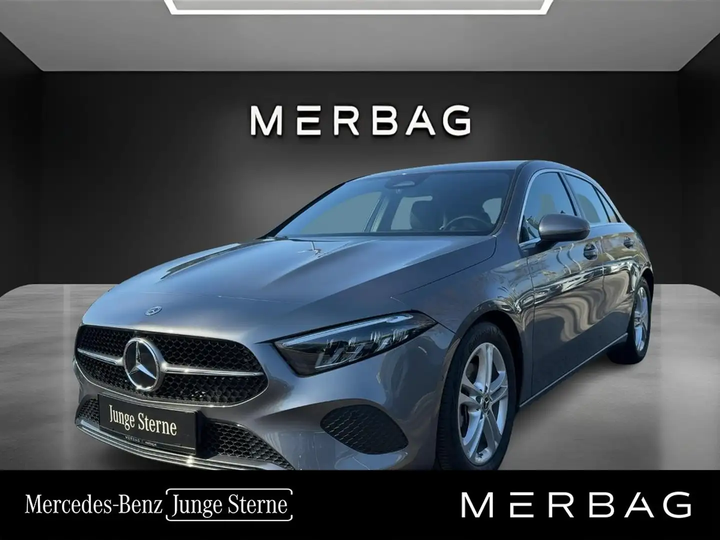 Mercedes-Benz A 180 d Kompaktlimousine Grijs - 1