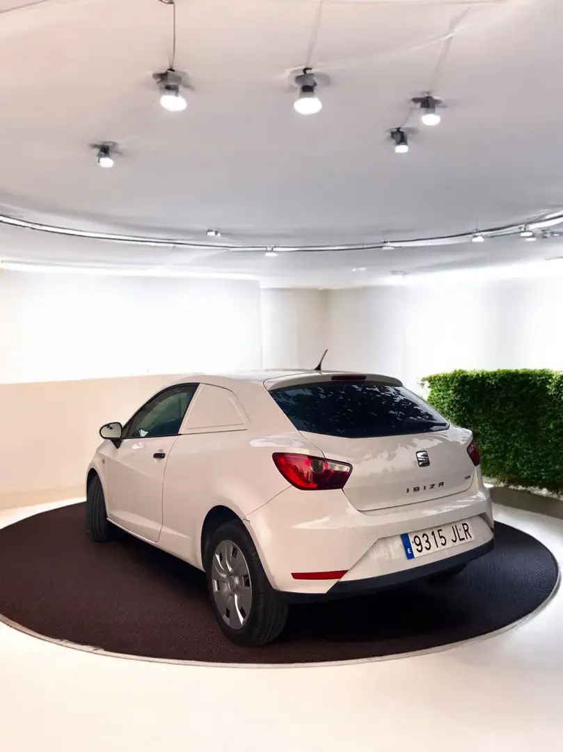SEAT Ibiza SC 1.4TDI CR Eco. S&S Reference 75 Blanco - 2