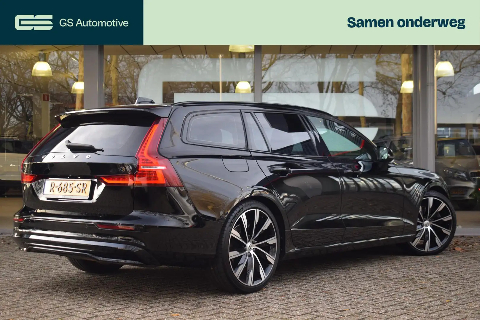 Volvo V60 2.0 B3 Plus Dark |ACC|GOOGLE|TREKHAAK|20 INCH Zwart - 2