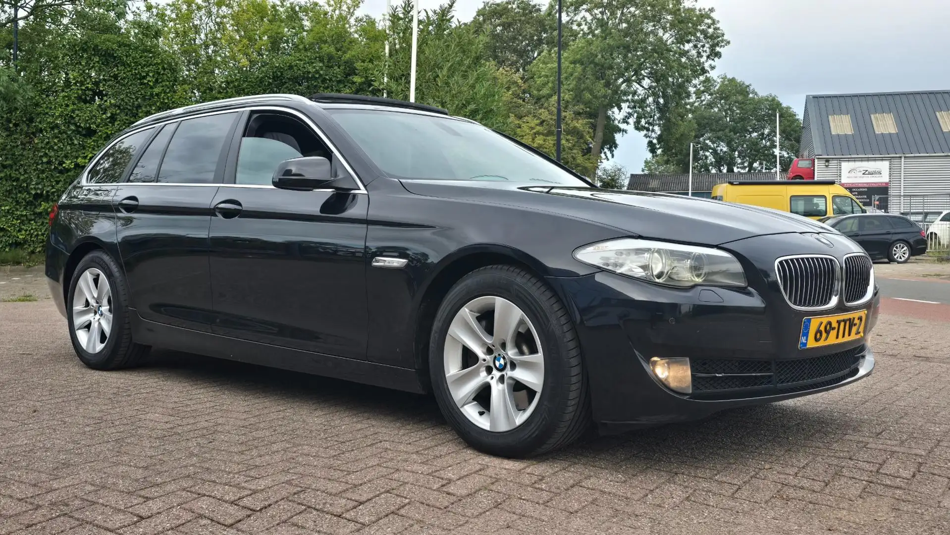 BMW 530 5-serie Touring 530d High Executive F11 3.0D 6Cil Zwart - 2