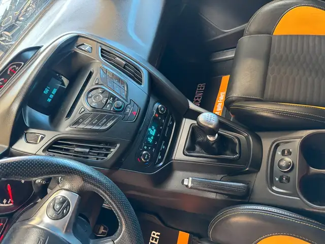 Ford Focus view 13